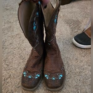 Gurls Brown Roper Boots with Turquoise Accents (13)